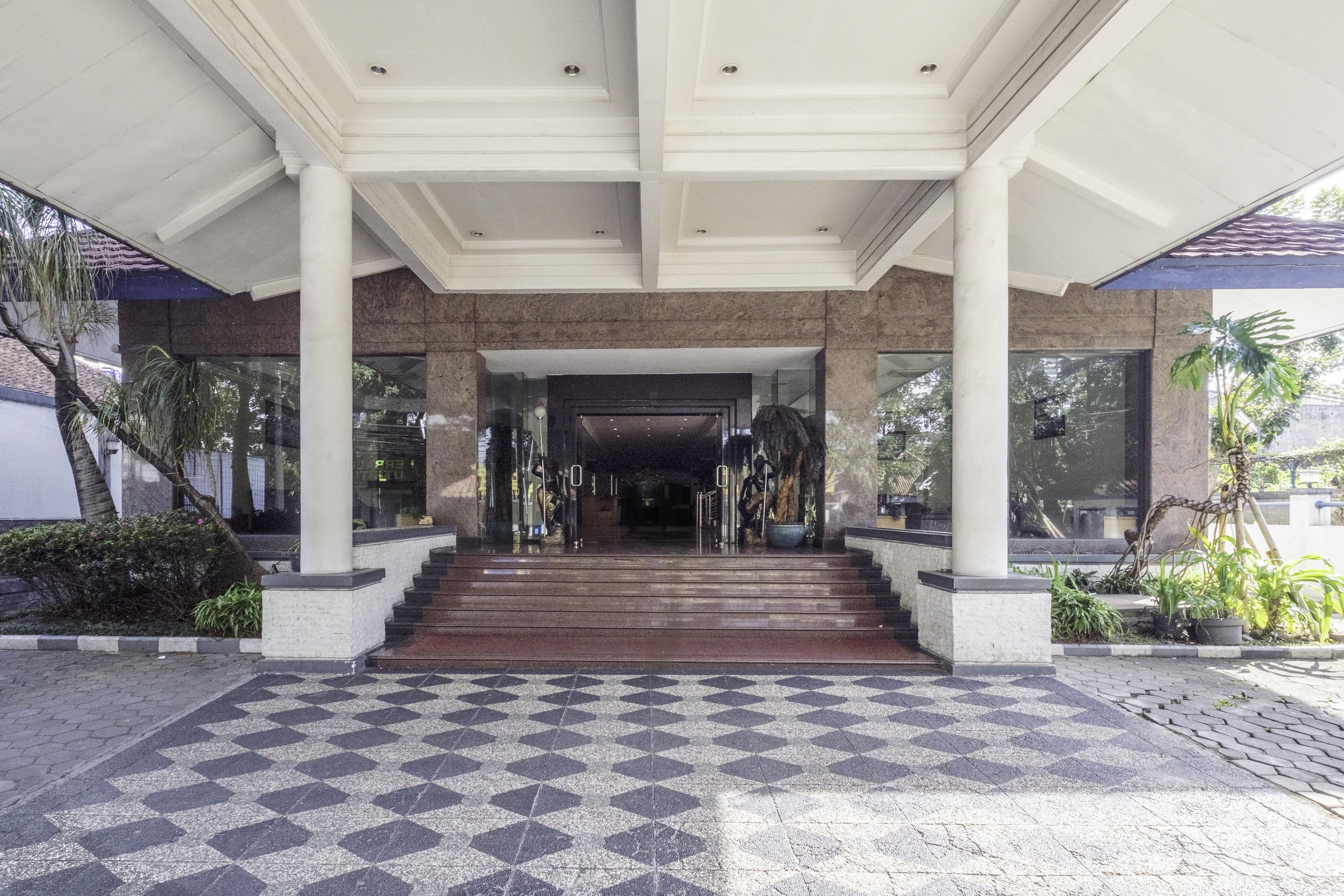 Collection O 25 Hotel Baltika Bandung Buitenkant foto