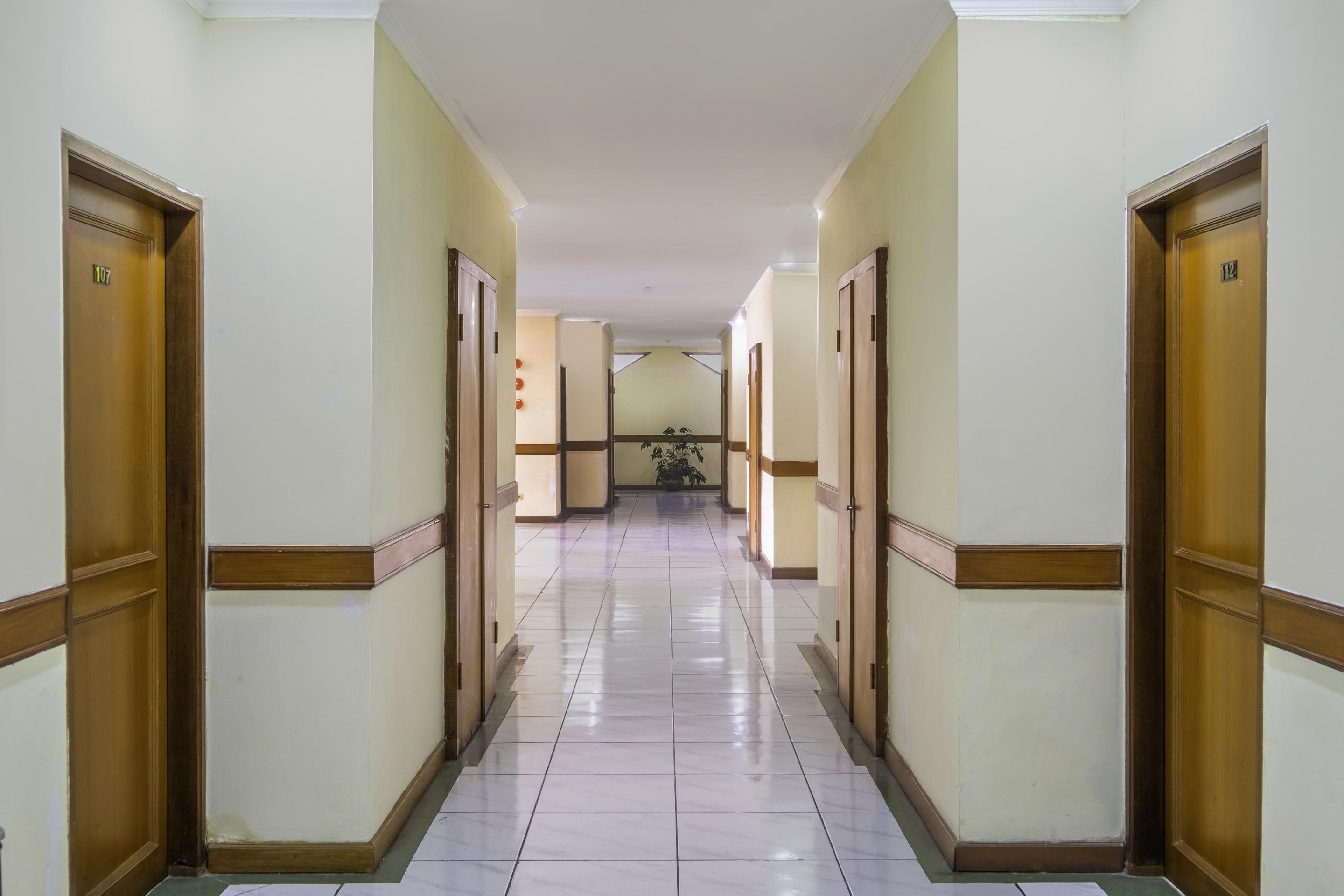 Collection O 25 Hotel Baltika Bandung Buitenkant foto